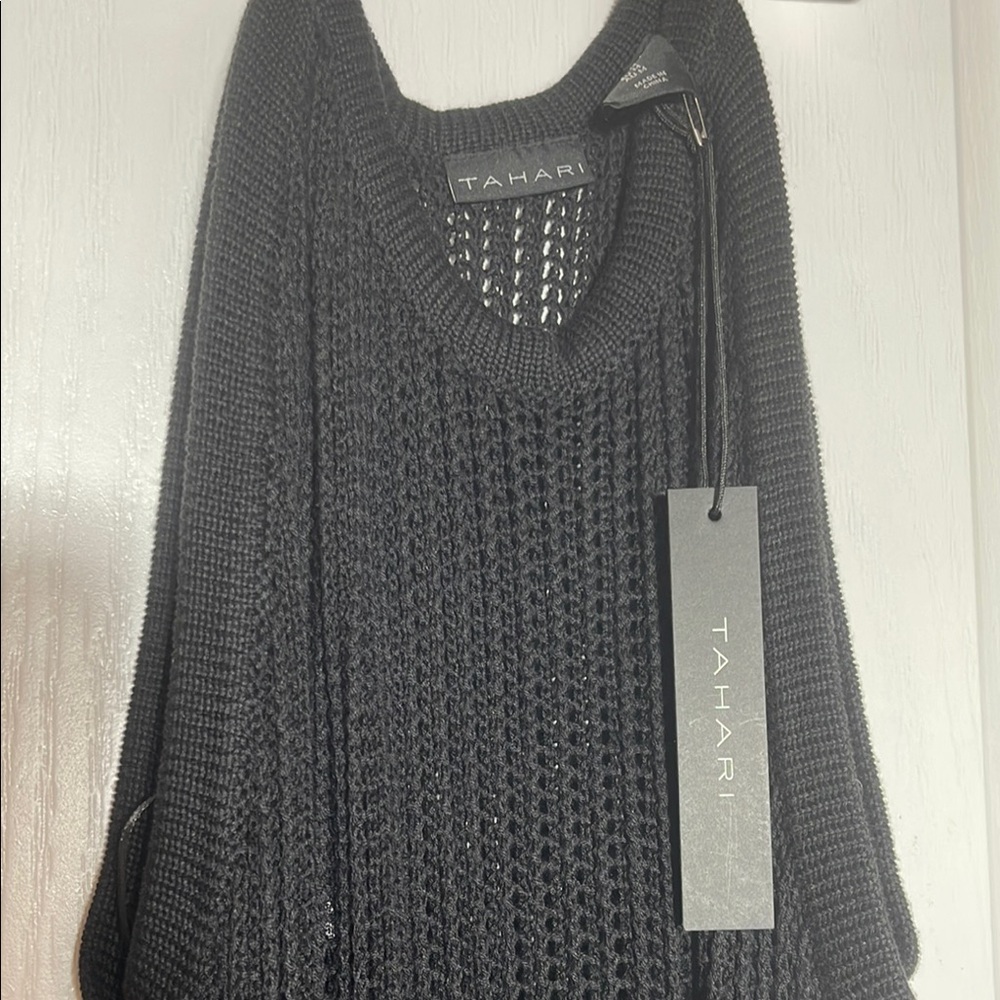 Elegant Black Knit Dress - Picture 2 of 3